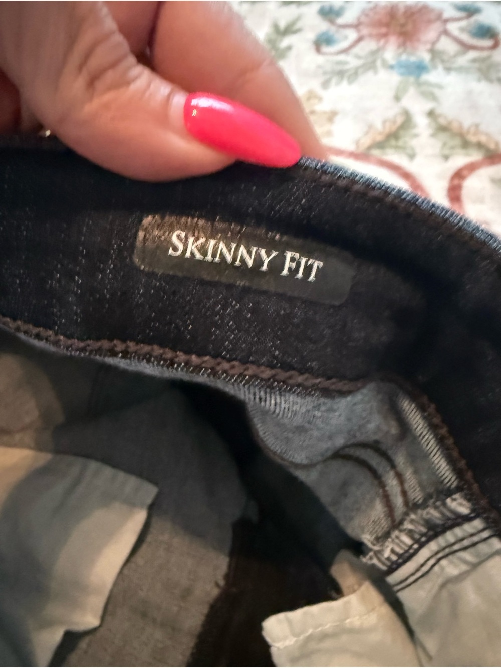 Judy Blue Viral
Skinny Jeans Dark Wash Stretch
High Rise Button Fly O - Picture 8 of 9